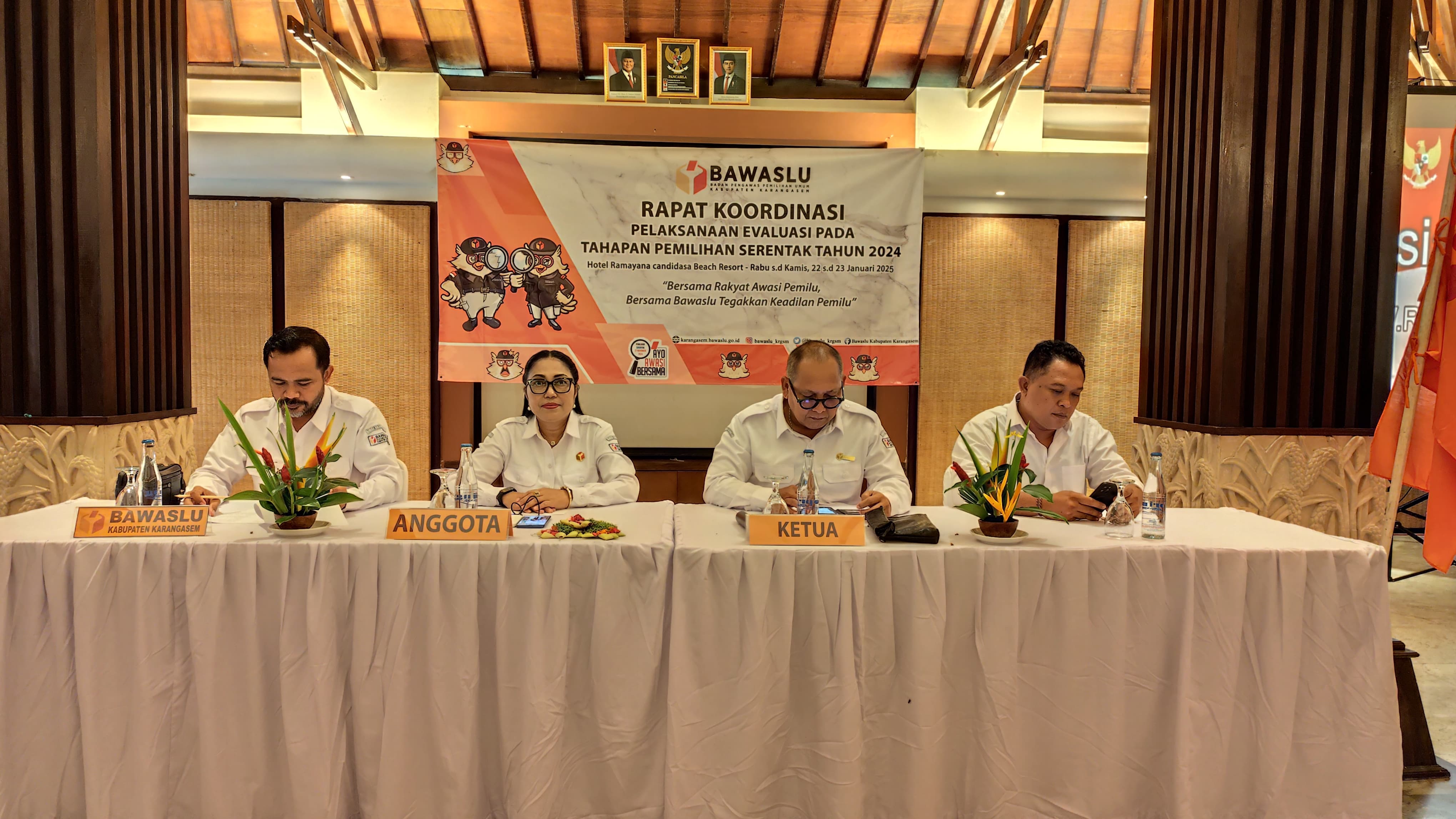 Pimpinan Saat Membua Acara Ramayana