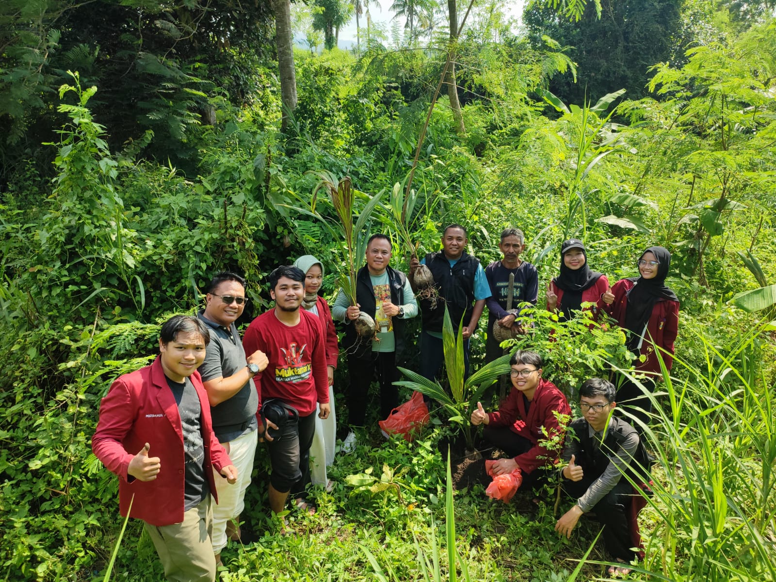 Pimpinan Bawaslu Karangasem, Kadek Arianta bersama IMM Bali