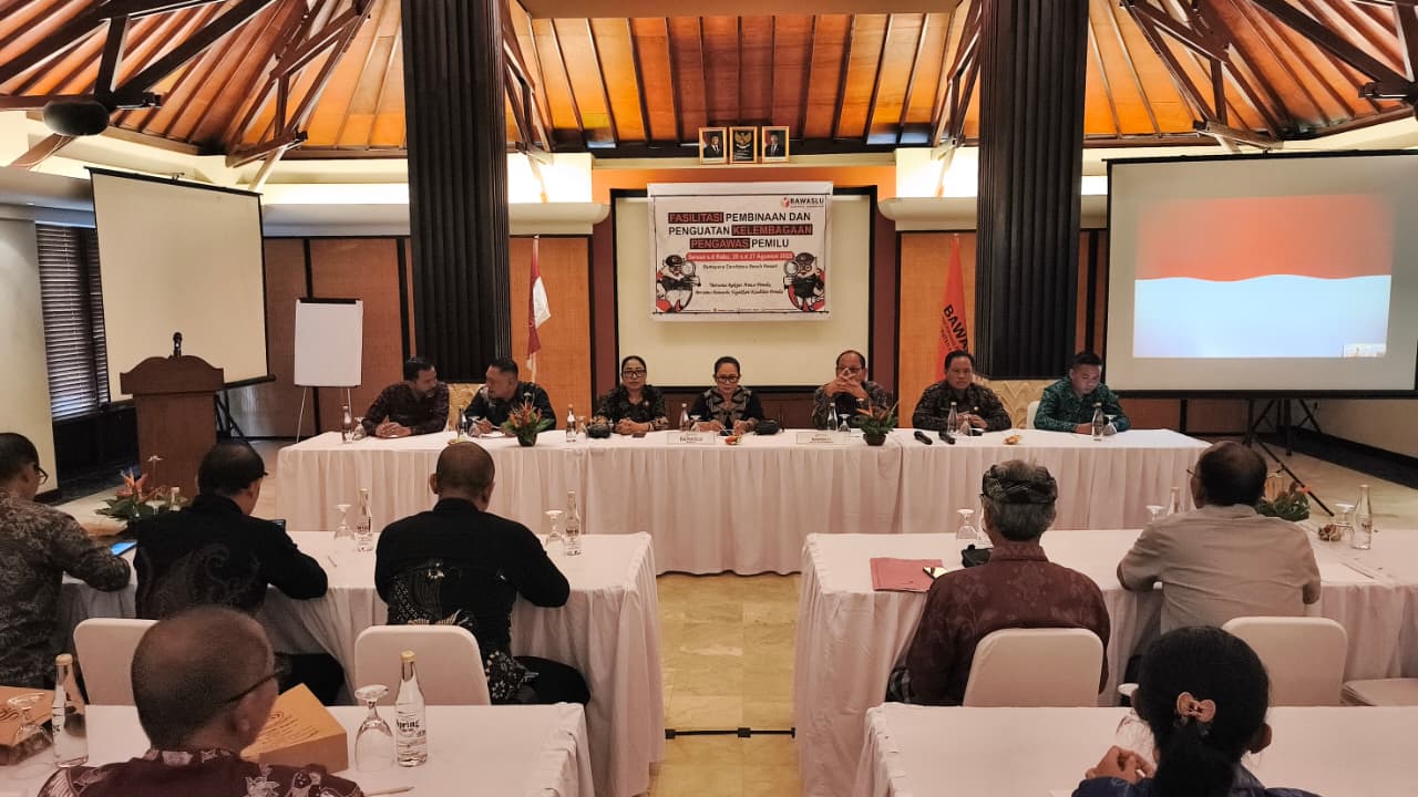 Pembukaan acara penguatan kelembagaan di Ramayana,Candidasa