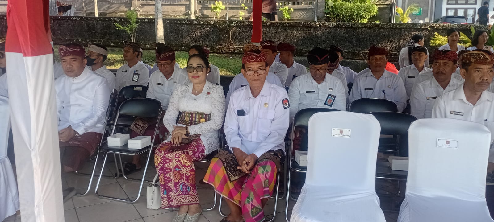 Diana Devi (Paling depan) bersama stakeholder lainnya