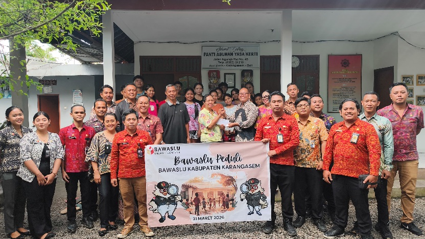 Bakti Sosial di Yayasan Yasa Kerthi oleh Bawaslu Karangasem 