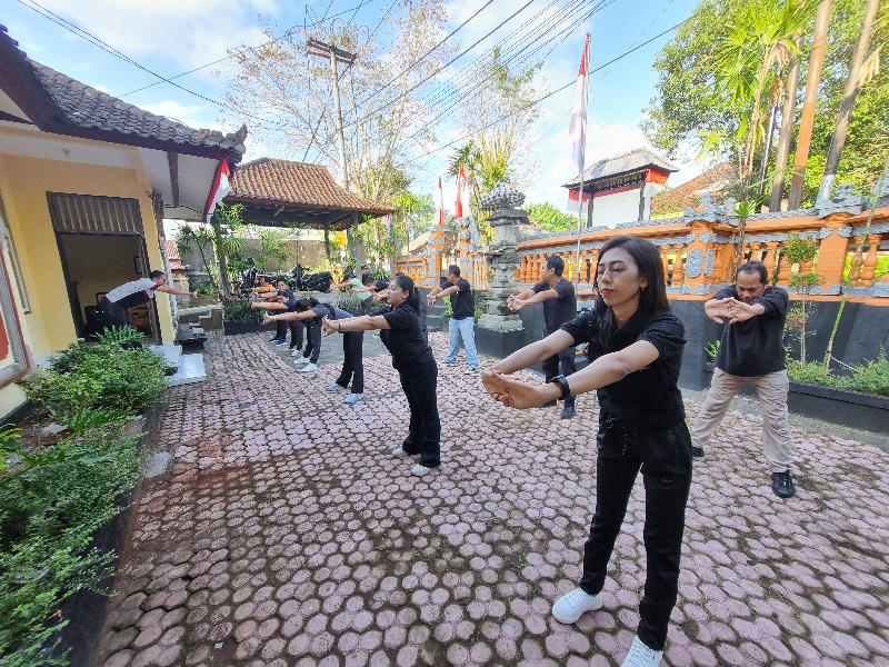 Senam sehat dalam rangka Rabu sehati (5/7)