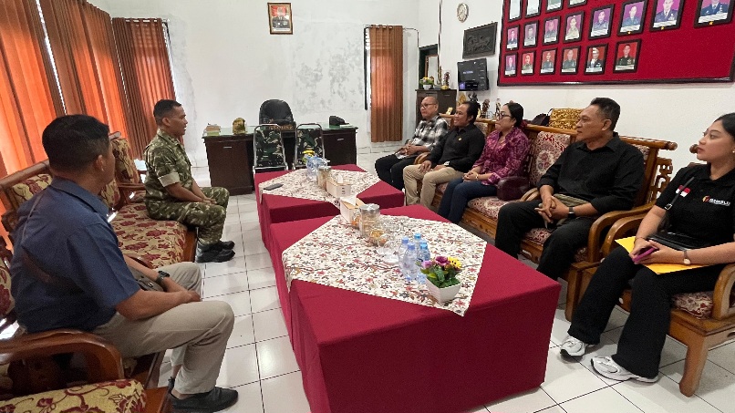Pertemuan pimpinan Bawaslu Karangasem dan Dandim 1623 pada Jumat (21/8)