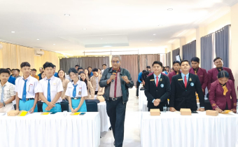 Narasumber dalam forum diskusi sosialisasi 