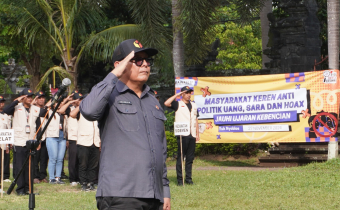 Ketua Bawaslu Karangasem menjadi pimpinan apel siaga