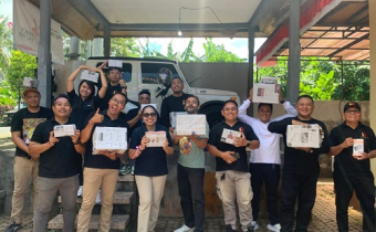 Penyerahan Hadiah Kepada Pemenang