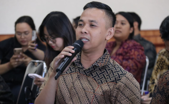 Azwardi Natta dalam pemaparan progres program P2H Bawaslu Karangasem 