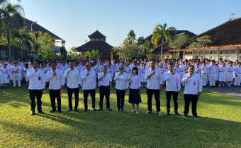 Foto bersama siswa SMA N 2 AMLAPURA usai sosialisasi 