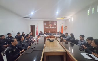 Rapat Evaluasi Mingguan