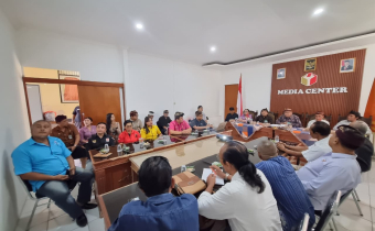Suasana Rapat Penyelesaian Sengketa Proses di Bawaslu Karangasem