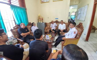 Diskusi bersama Bawaslu dengan Kadis PMD