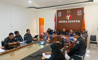 Suasana Monev HPS oleh Pimpinan Bawaslu Provinsi Bali, Gede Sutrawan